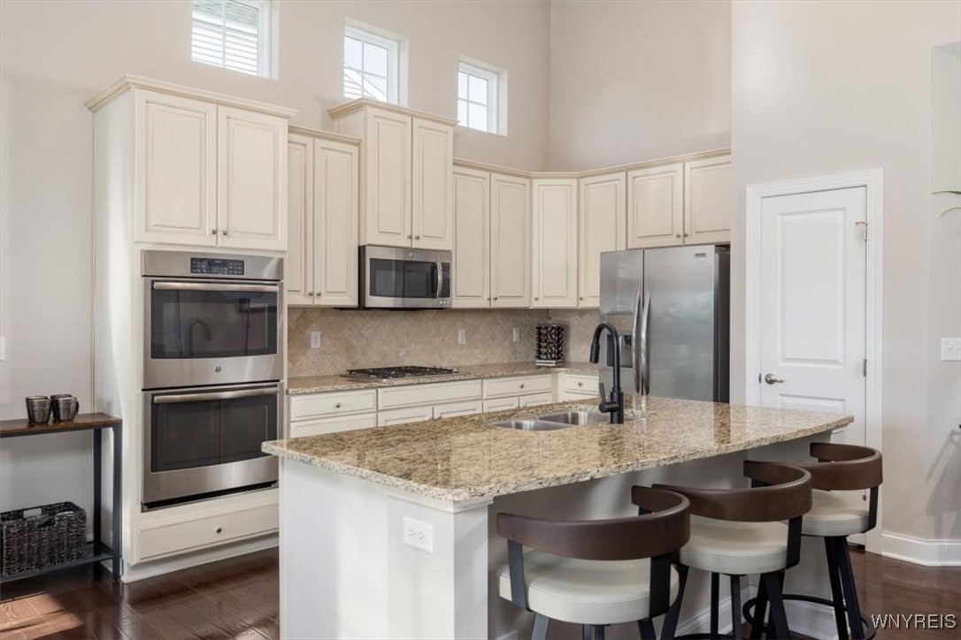 11 Sonnet Drive, Orchard Park, New York image 5