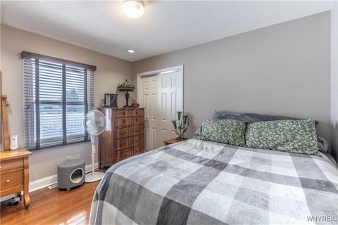 Tiny photo for 7054 Brian Lane, Wheatfield, NY 14304 (MLS # B1660629)