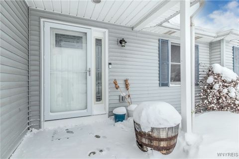 Tiny photo for 7054 Brian Lane, Wheatfield, NY 14304 (MLS # B1660629)