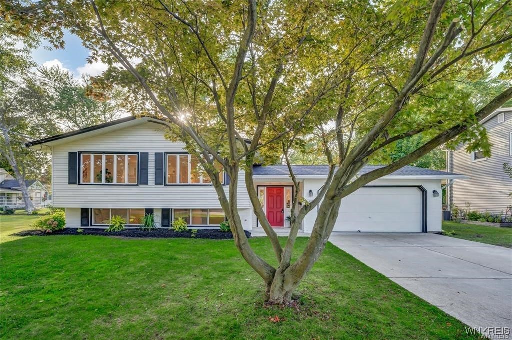 425 West Lane, Lewiston, New York image 1