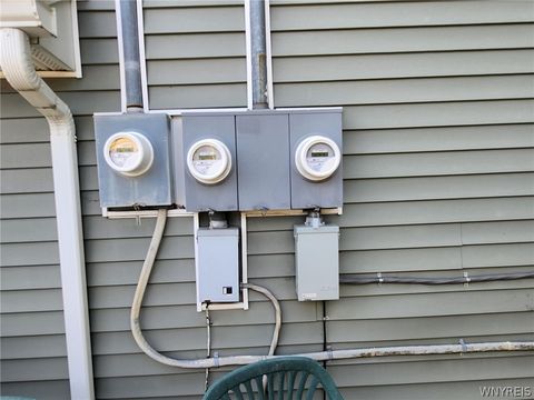 Tiny photo for 5834 S Transit Road, Lockport Town, NY 14094 (MLS # B1684809)