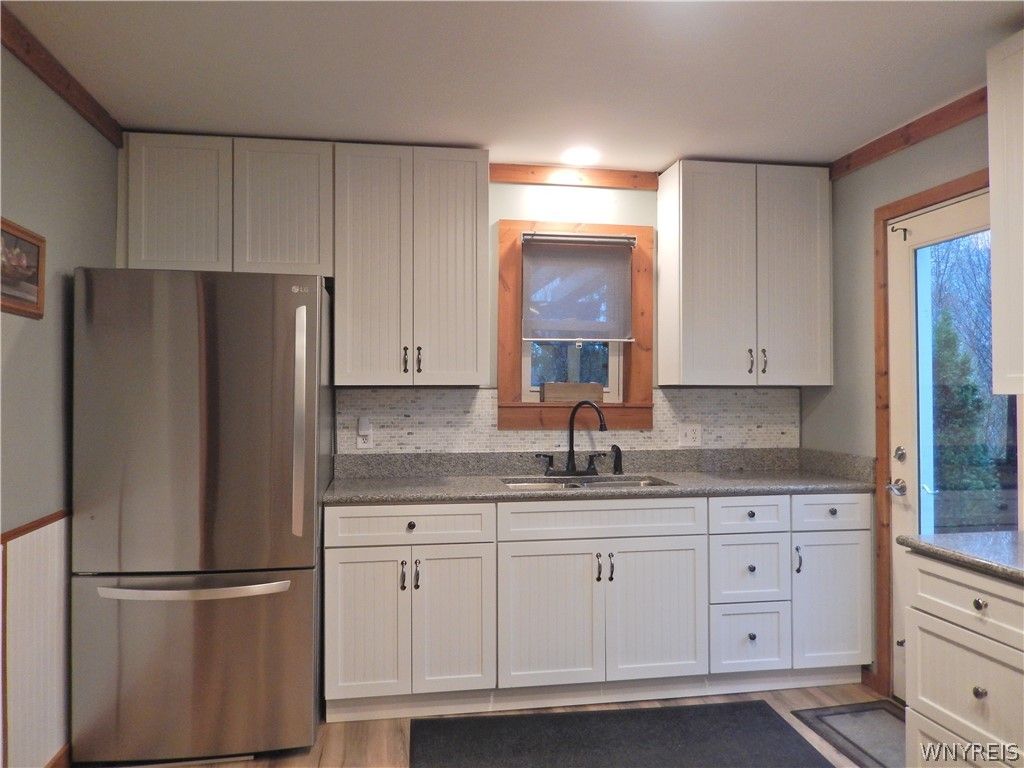 Photo of 420 Pleasant Avenue, Hamburg, NY 14075 (MLS # B1668105)