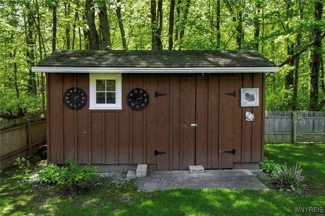 22 Forsythia Court, Orchard Park, New York image 13