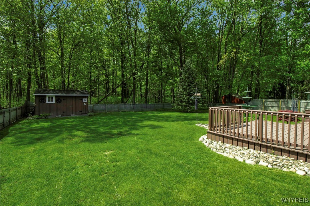 22 Forsythia Court, Orchard Park, New York image 11