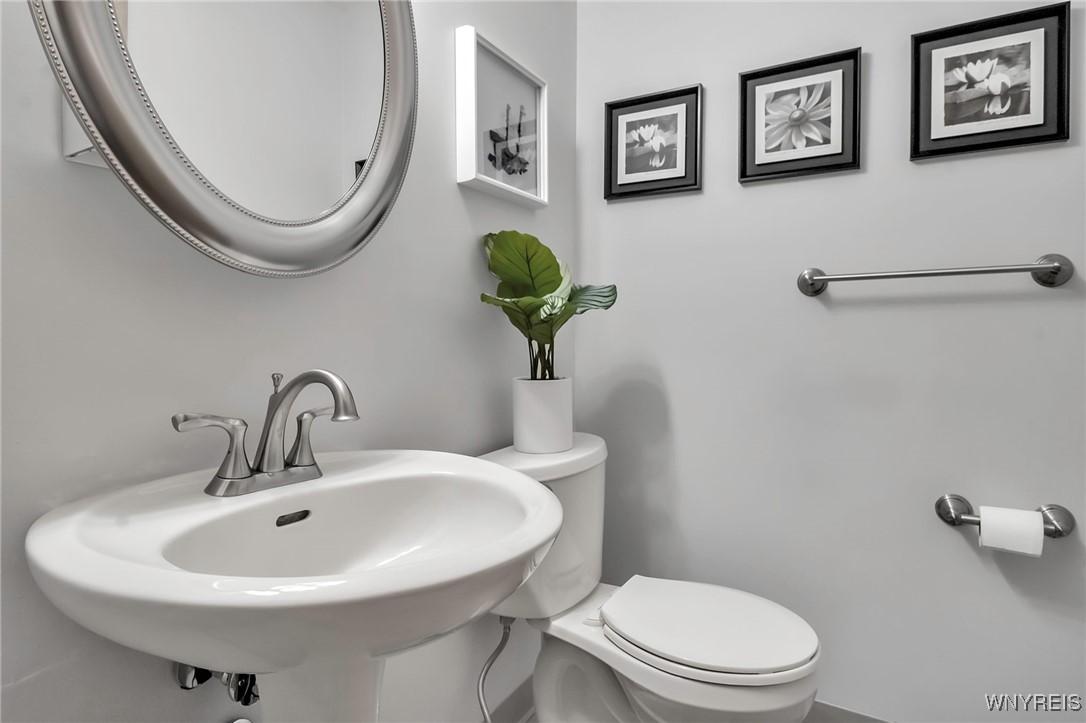 22 Forsythia Court, Orchard Park, New York image 35