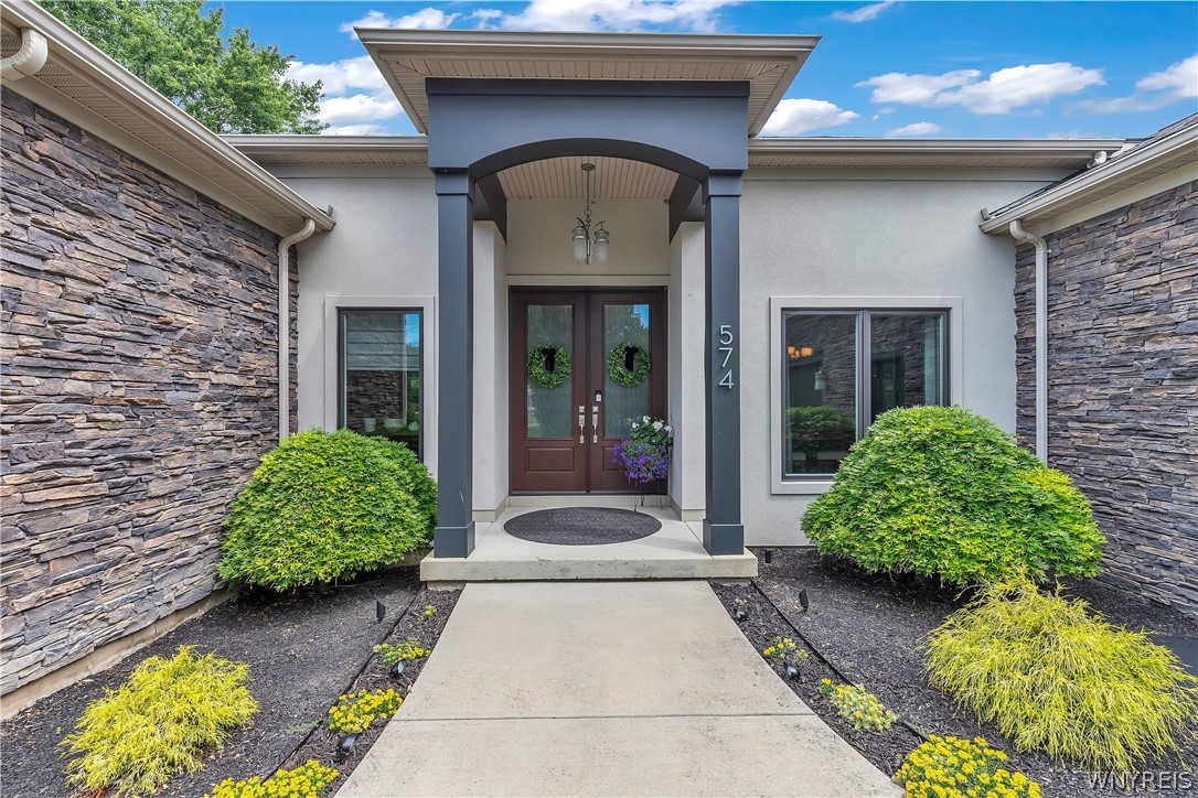 574 N Ellicott Creek Rd