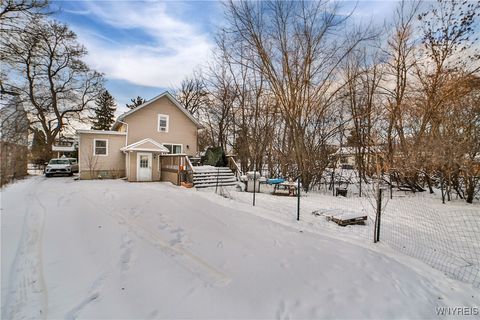 Tiny photo for 4821 Harlem Road, Amherst, NY 14226 (MLS # B1654031)