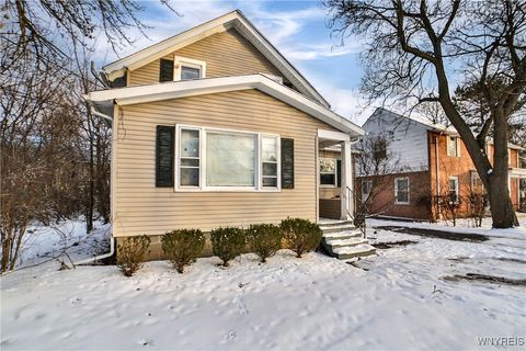 Tiny photo for 4821 Harlem Road, Amherst, NY 14226 (MLS # B1654031)