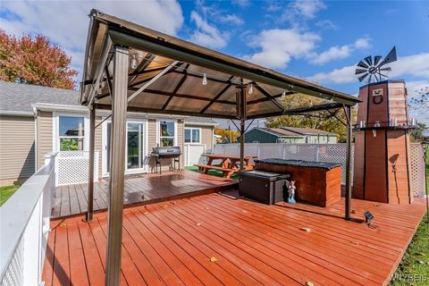 Tiny photo for 4788 Mapleton Road, Pendleton, NY 14094 (MLS # B1648676)