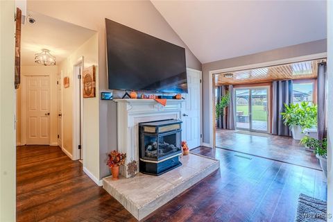 Tiny photo for 4788 Mapleton Road, Pendleton, NY 14094 (MLS # B1648676)