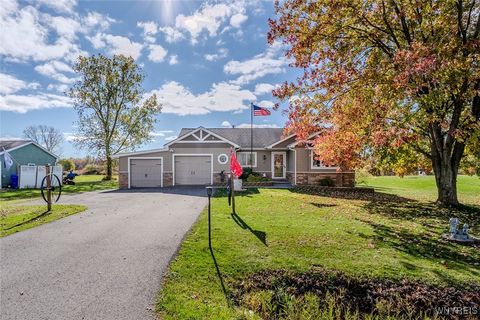 Photo of 4788 Mapleton Road, Pendleton, NY 14094 (MLS # B1648676)