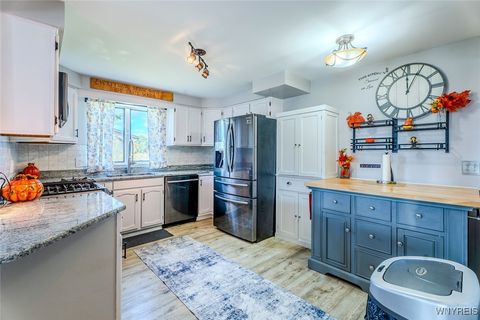 Tiny photo for 4788 Mapleton Road, Pendleton, NY 14094 (MLS # B1648676)