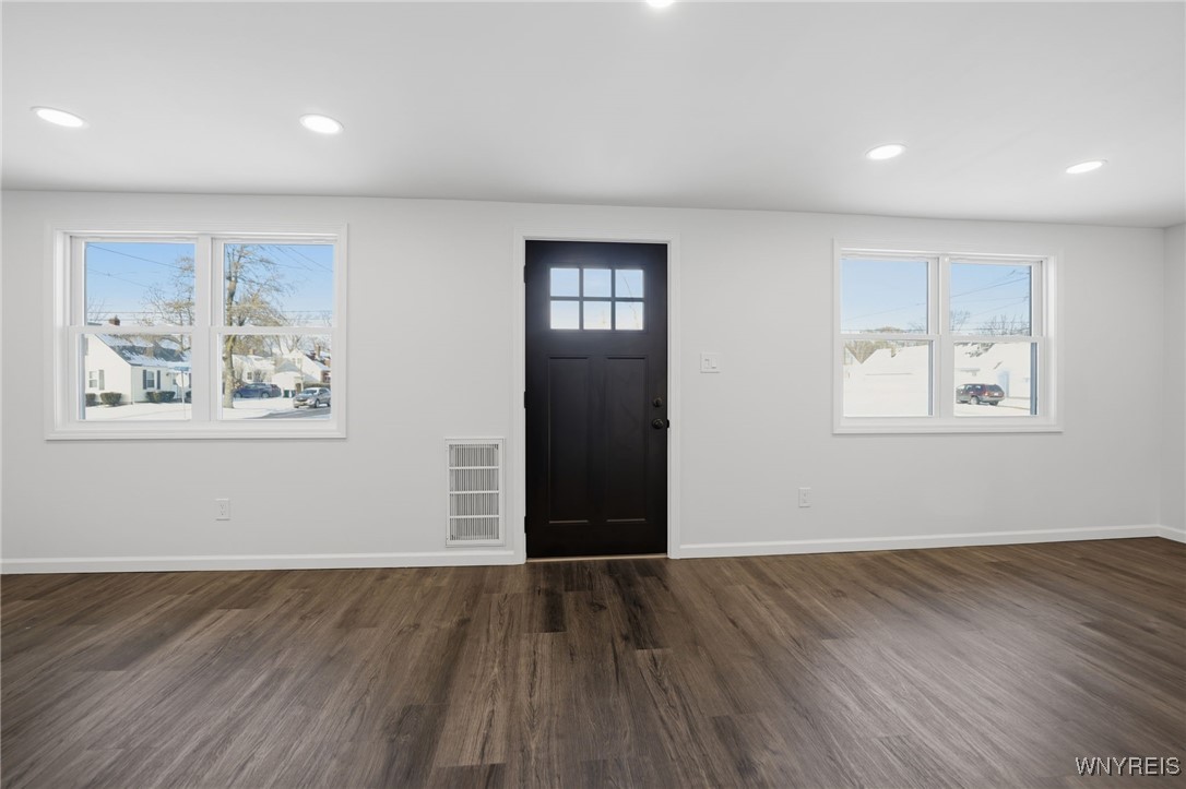 631 Saint Lawrence Avenue