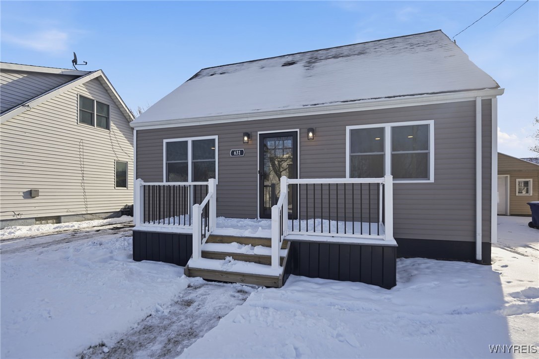 631 Saint Lawrence Avenue