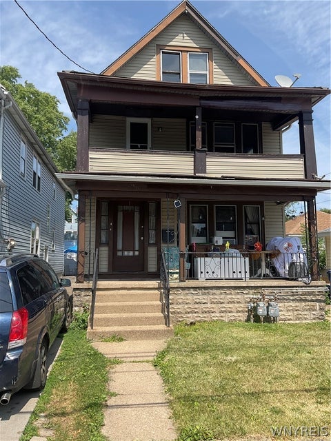 Photo of 11 Eckhert Street, Buffalo, NY 14207 (MLS # B1706360)