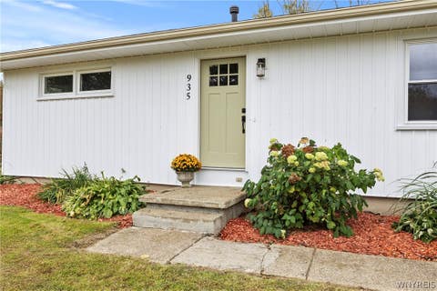 Homes For Sale - 935 Cain Road<br/> Brant, NY 14006