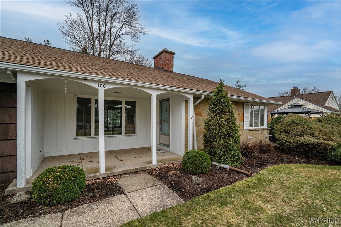 100 Briar Row Lane, Amherst, New York image 2
