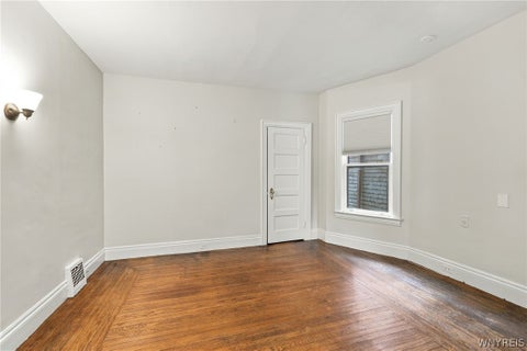 Tiny photo for 26 Soldiers Place, Buffalo, NY 14222 (MLS # B1723274)