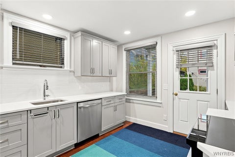 Tiny photo for 26 Soldiers Place, Buffalo, NY 14222 (MLS # B1723274)
