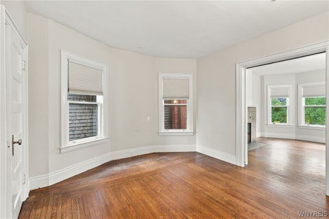 Tiny photo for 26 Soldiers Place, Buffalo, NY 14222 (MLS # B1723274)
