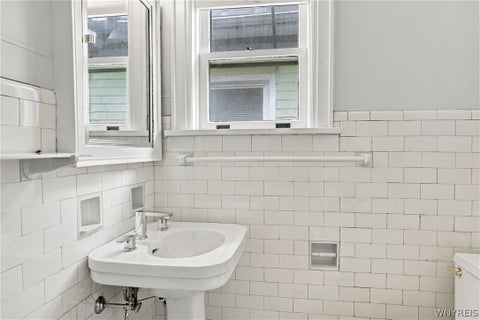 Tiny photo for 26 Soldiers Place, Buffalo, NY 14222 (MLS # B1723274)
