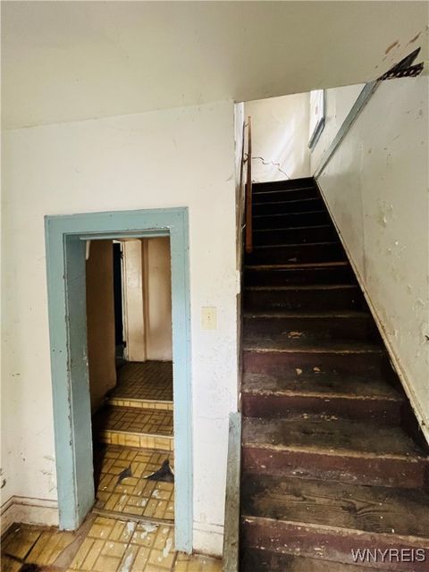 Tiny photo for 25 N Central Avenue #E, Buffalo, NY 14212 (MLS # B1634136)