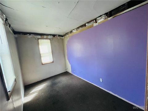 Tiny photo for 25 N Central Avenue #E, Buffalo, NY 14212 (MLS # B1634136)