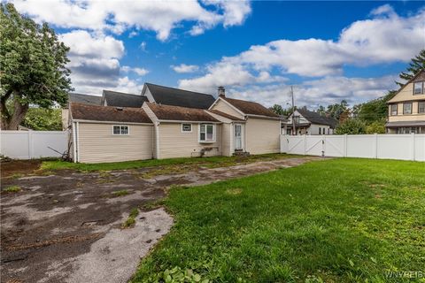 Tiny photo for 25 N Central Avenue #E, Buffalo, NY 14212 (MLS # B1634136)