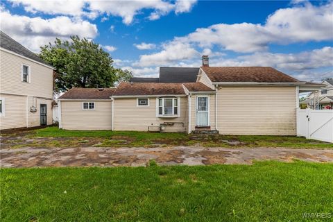 Tiny photo for 25 N Central Avenue #E, Buffalo, NY 14212 (MLS # B1634136)
