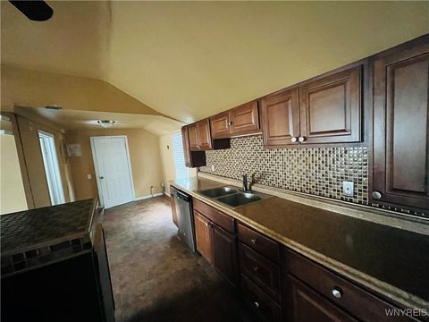 Tiny photo for 25 N Central Avenue #E, Buffalo, NY 14212 (MLS # B1634136)