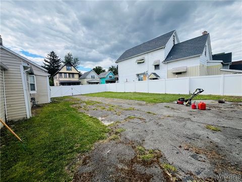 Tiny photo for 25 N Central Avenue #E, Buffalo, NY 14212 (MLS # B1634136)