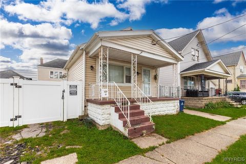 Tiny photo for 25 N Central Avenue #E, Buffalo, NY 14212 (MLS # B1634136)