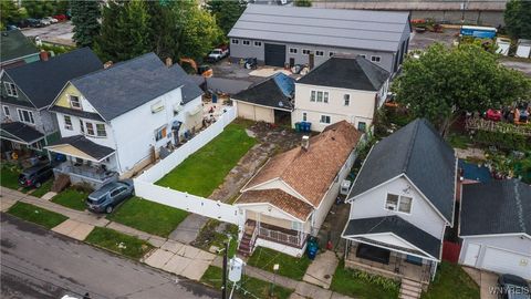 Tiny photo for 25 N Central Avenue #E, Buffalo, NY 14212 (MLS # B1634136)