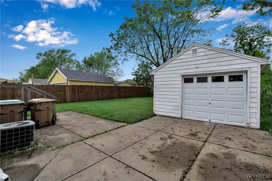 134 Park Edge Drive, Cheektowaga, New York image 4