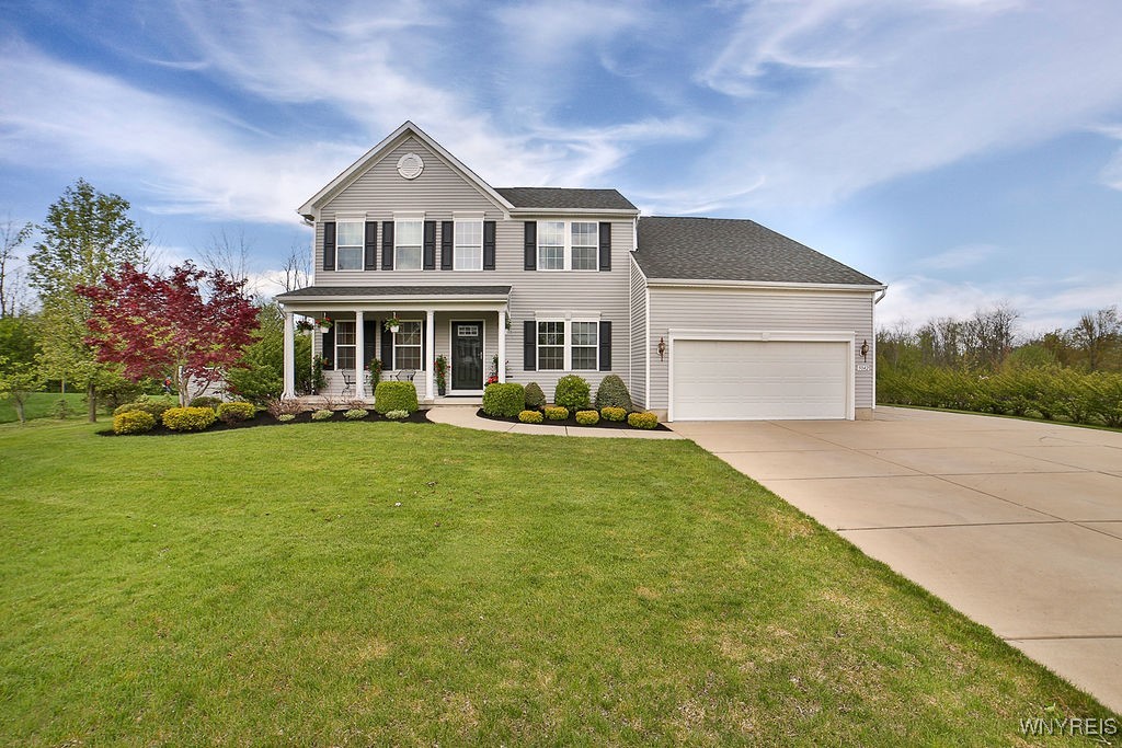 5042 Woodway Court, Hamburg, New York image 3