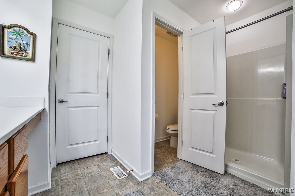 5042 Woodway Court, Hamburg, New York image 39