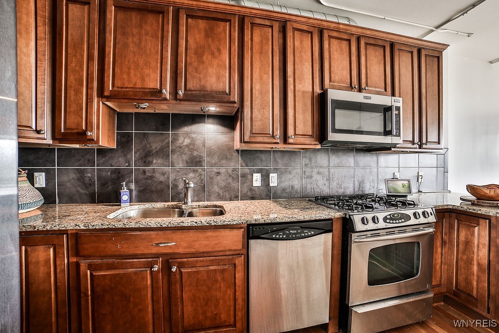 132 Lakefront Boulevard #204, Buffalo, New York image 14