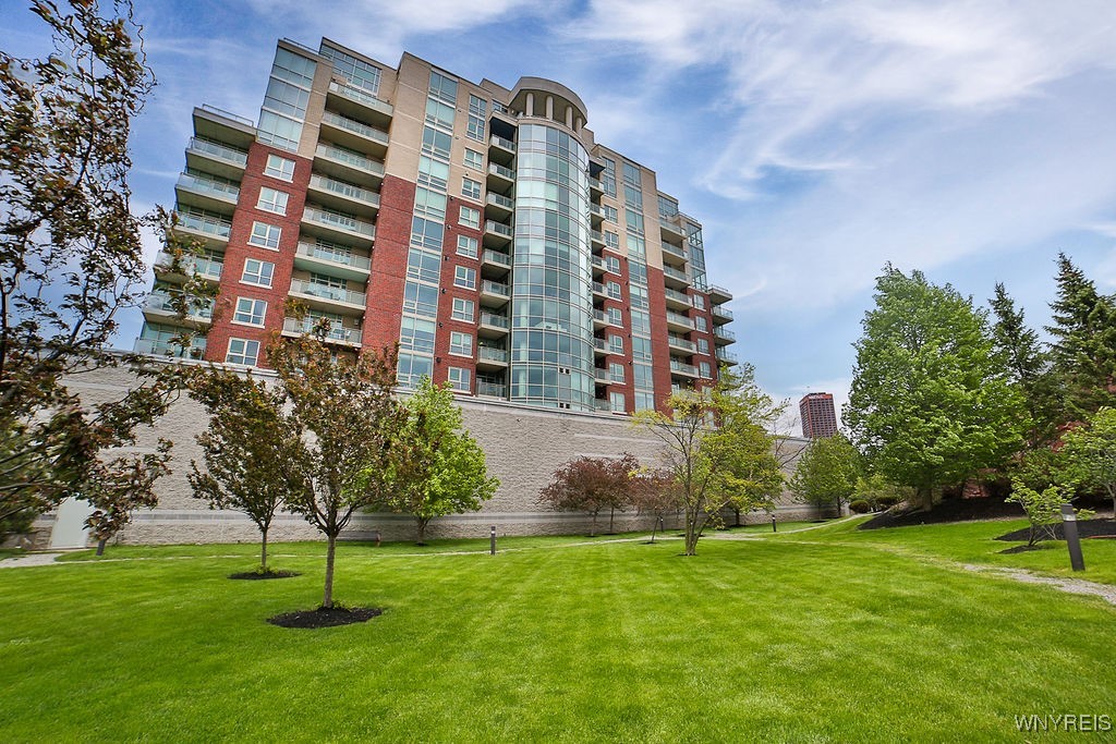 132 Lakefront Boulevard #204, Buffalo, New York image 1