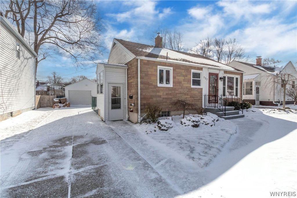 Photo of 127 Briarcliff Road, Cheektowaga, NY 14225 (MLS # B1665763)