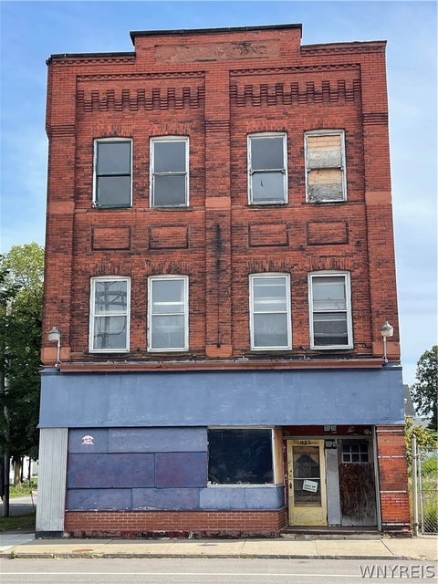 Photo of 413 Genesee Street, Buffalo, NY 14204 (MLS # B1710481)