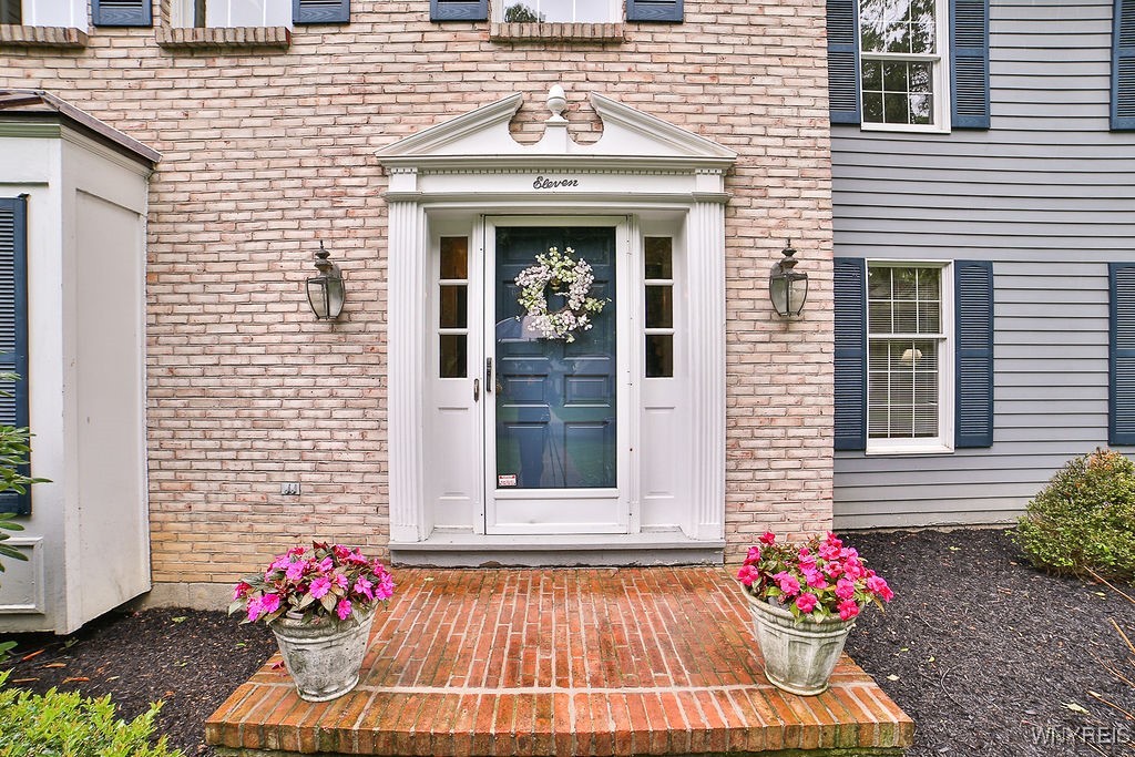 11 Farmington Road, Amherst, New York image 3