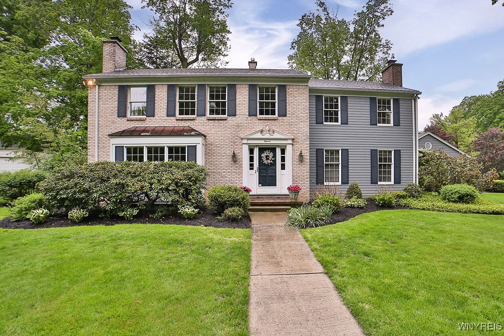 11 Farmington Road, Amherst, New York image 1