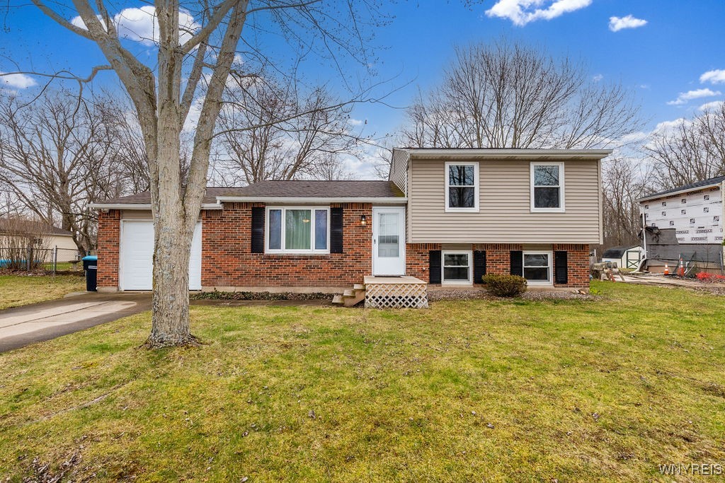 285 Tracey Lane, Grand Island, New York image 2