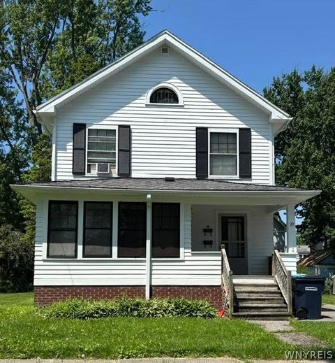 Photo of 33 Manhattan Avenue, Batavia City, NY 14020 (MLS # B1685066)