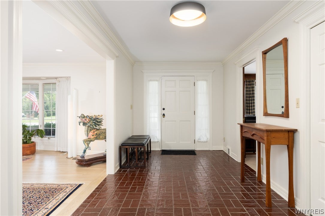 339 Stonehenge Dr