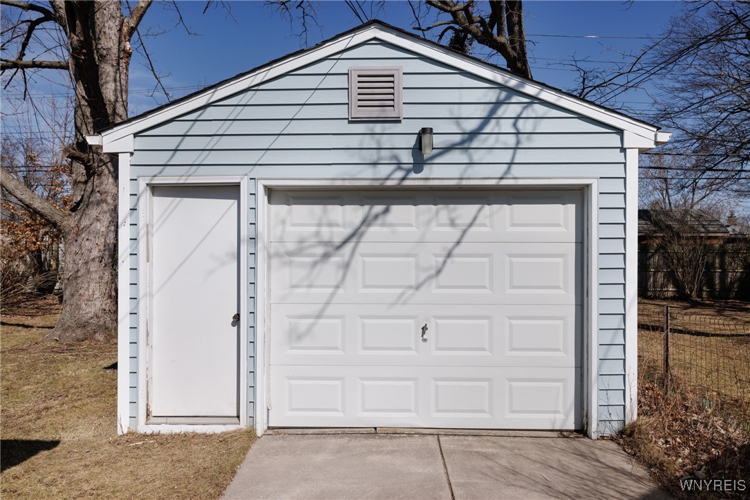 148 E Somerset Avenue, Tonawanda, New York image 5