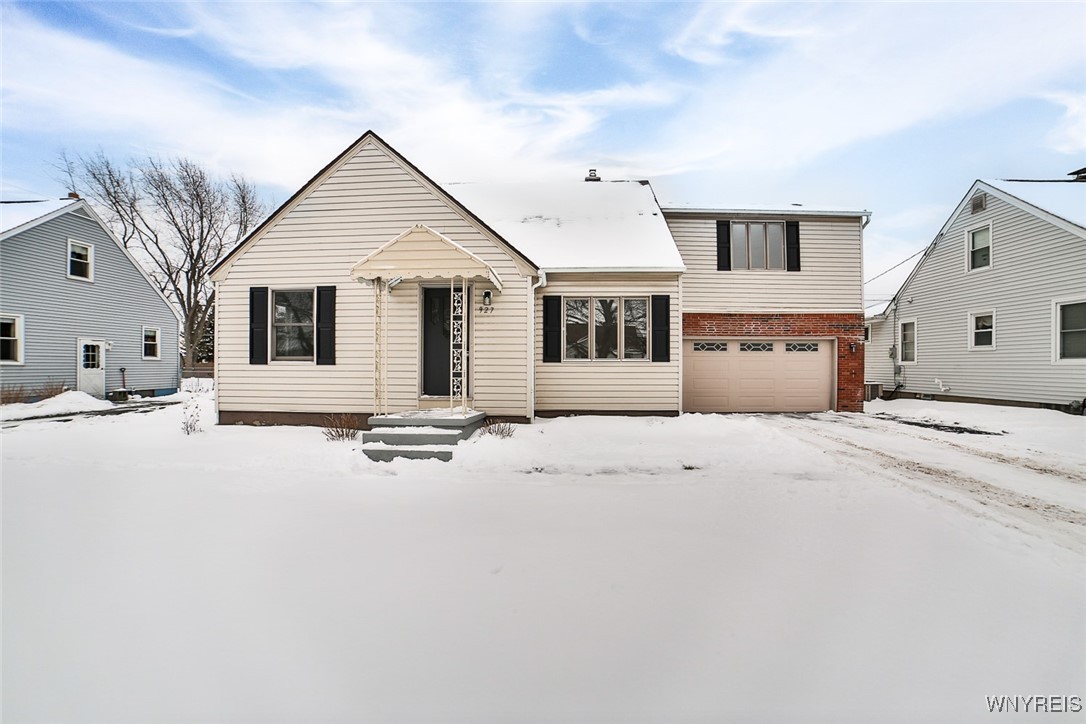 927 Pioneer Drive, North Tonawanda, New York image 3