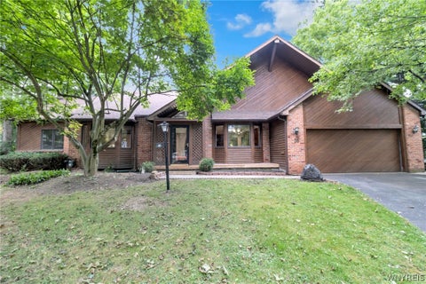 Photo of 35 High Court, Amherst, NY 14226 (MLS # B1703862)