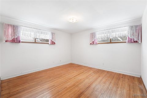 Tiny photo for 250 S 2nd Street, Lewiston, NY 14092 (MLS # B1660644)