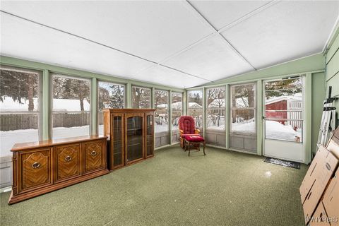 Tiny photo for 250 S 2nd Street, Lewiston, NY 14092 (MLS # B1660644)